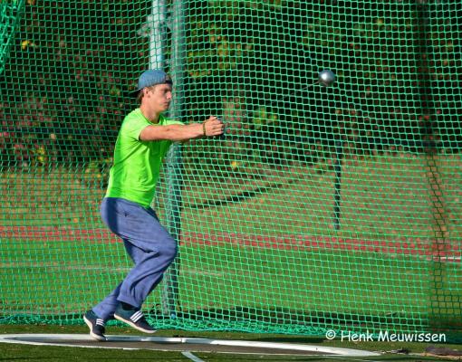 Luuk Vos, winnaar van de Douwe Smit Trofee met een worp van 60,21 m